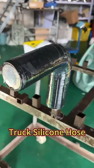 Diametro interno 38-102 mm, lunghezza 125 mm, tubo universale in silicone con angolo di 30 gradi